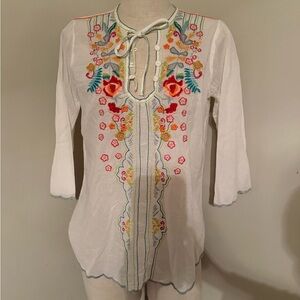Johnny Was White Blouse with Multicolor Embroidery